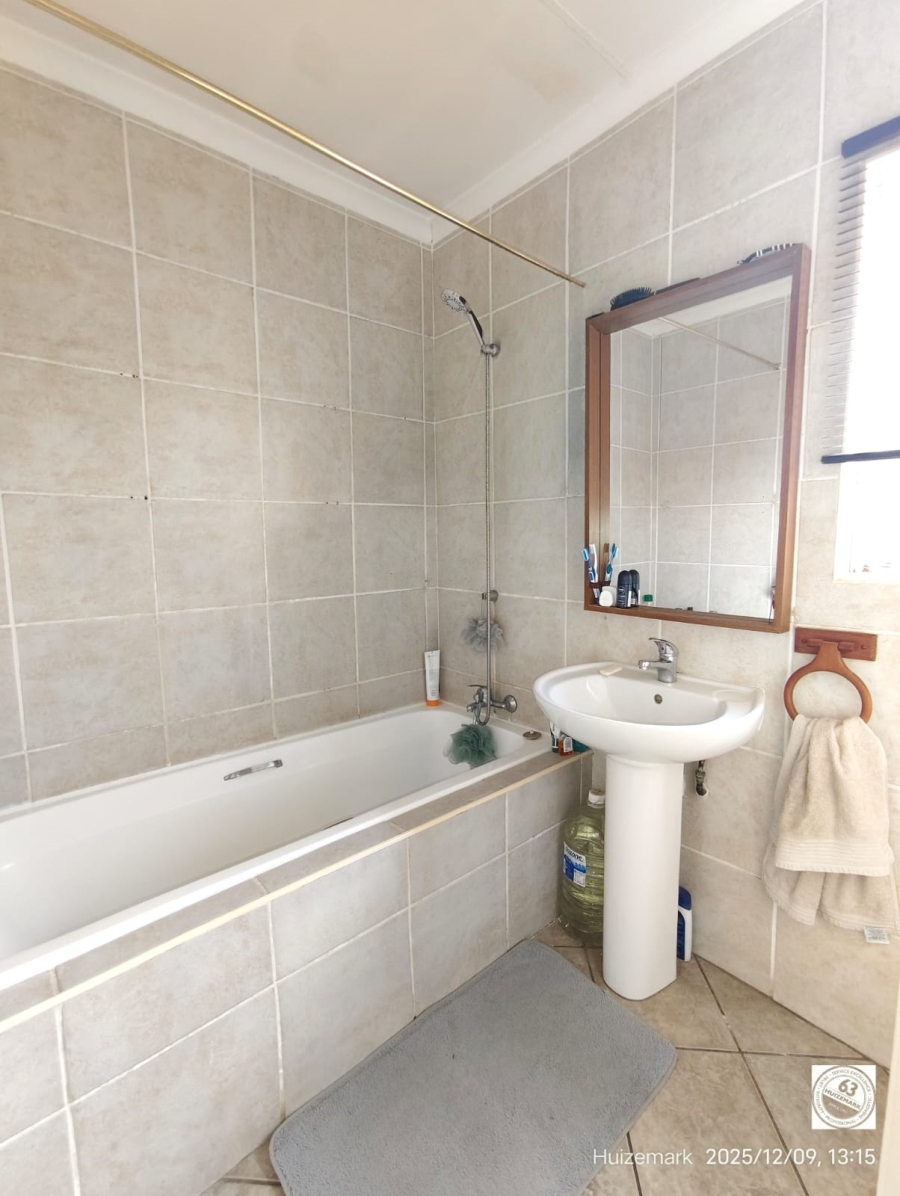 To Let 2 Bedroom Property for Rent in Vaalpark Free State
